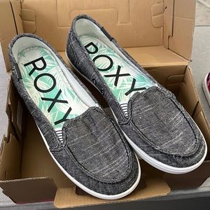 ROXY Minnow slip ons size 8